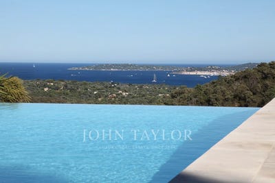 /international/fr/grimaud-provence-alpes-cote-d-azur-310110413636/