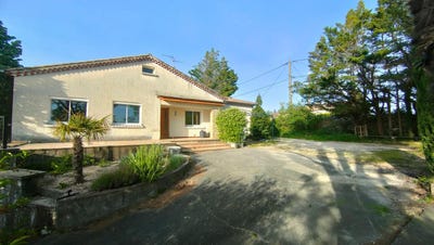/international/fr/villeneuve-de-berg-rhone-310107967021/