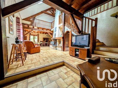 /international/fr/guecelard-pays-de-la-loire-310099845964/