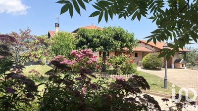 /international/fr/pelussin-rhone-310101106578/