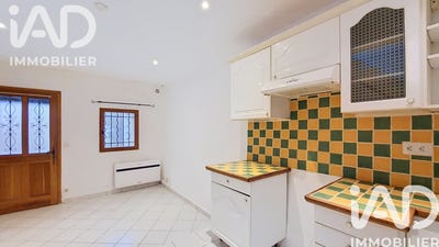 /international/fr/lorgues-provence-alpes-cote-d-azur-310108402236/