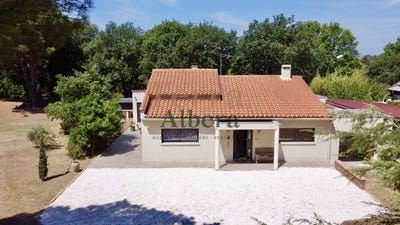 /international/fr/laroque-des-alberes-languedoc-roussillon-310108839431/
