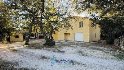/international/fr/arpaillargues-et-aureillac-languedoc-roussillon-120093774487/?lang=zh-tw
