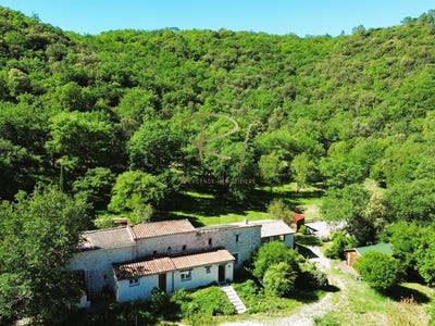 /international/fr/barjac-languedoc-roussillon-310108330807/