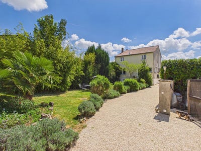 /international/fr/champagne-mouton-charente-310107500476/