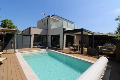 /international/fr/meze-auvergne-310101045067/