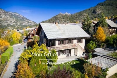 /international/fr/1-impasse-du-chazal-guillestre-provence-alpes-cote-d-azur-310108187508/