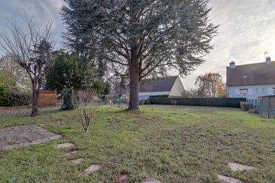 /international/fr/la-chaussee-saint-victor-centre-val-de-loire-310108565197/