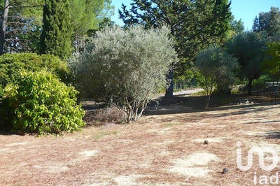 /international/fr/pierrevert-provence-alpes-cote-d-azur-310102122379/