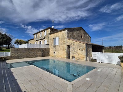 /international/fr/sauveterre-de-guyenne-aquitaine-310106332305/