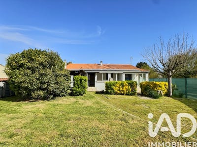 /international/fr/saint-laurent-de-la-pree-charente-310106821681/