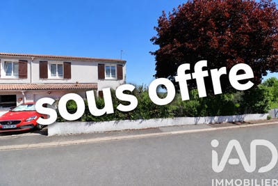 /international/fr/combronde-auvergne-310105990883/