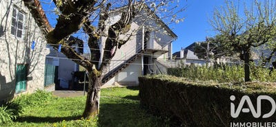 /international/fr/vic-sur-cere-auvergne-310107235320/