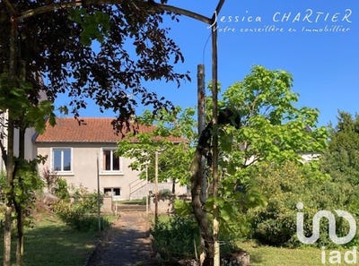 /international/fr/thouars-charente-310106421771/