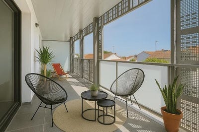 /international/fr/la-rochelle-franche-comte-310100575453/?lang=en