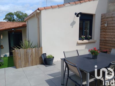 /international/fr/saint-pere-en-retz-pays-de-la-loire-310097845362/
