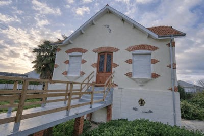 /international/fr/le-chateau-d-oleron-charente-310107968439/