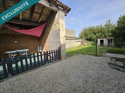 /international/fr/saint-hilaire-de-villefranche-charente-120094742637/?lang=pt