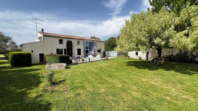 /international/fr/balanzac-charente-310104473647/?lang=th