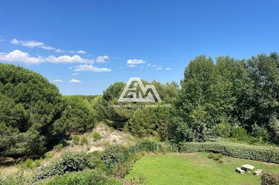 /international/fr/la-grande-motte-centre-val-de-loire-310100557259/?lang=en