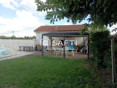 /international/fr/teuillac-aquitaine-310107273793/