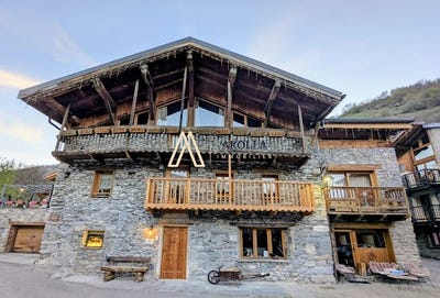 /international/fr/bourg-saint-maurice-rhone-310108454996/