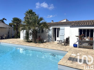/international/fr/loix-charente-310100791367/