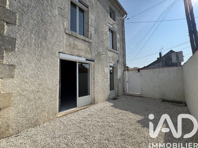 /international/fr/sansais-charente-310106857887/