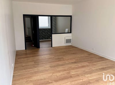 /international/fr/la-roche-sur-yon-pays-de-la-loire-310101158413/