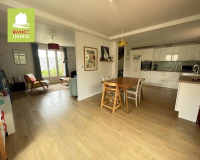 /international/fr/dinan-brittany-310100631169/