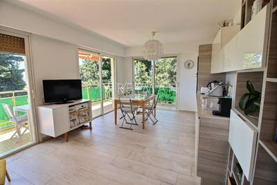 /international/fr/juan-les-pins-provence-alpes-cote-d-azur-310101487116/?lang=id