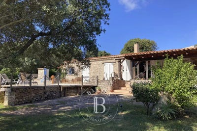 /international/fr/bonifacio-corsica-310100605856/