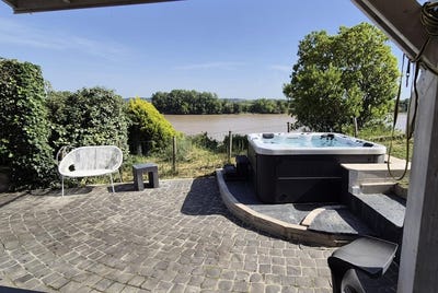 /international/fr/arveyres-aquitaine-310108129484/
