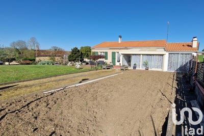 /international/fr/vouvant-pays-de-la-loire-310098863116/?lang=zh-cn