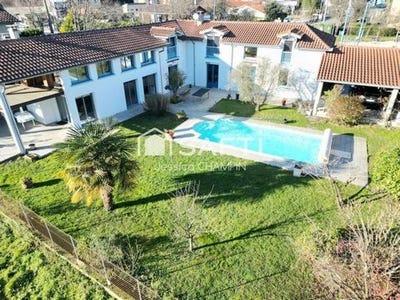 /international/fr/saint-gaudens-midi-pyrenees-310108973113/?lang=th
