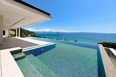 /international/fr/ajaccio-corsica-310106574812/