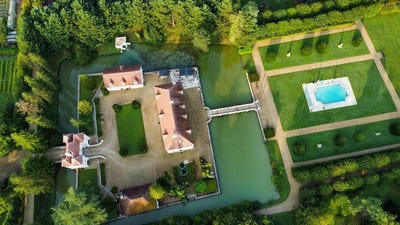 /international/fr/chevannes-burgundy-310105031249/
