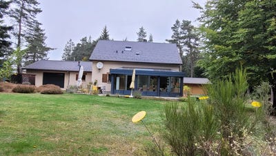 /international/fr/le-chambon-sur-lignon-auvergne-310104101277/