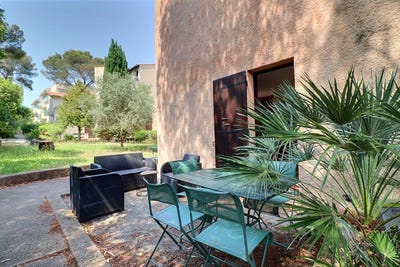/international/fr/saint-raphael-provence-alpes-cote-d-azur-310108465730/