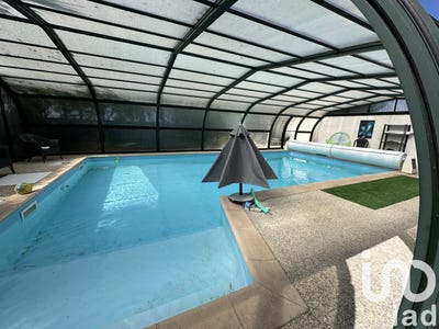 /international/fr/grues-pays-de-la-loire-310098122633/