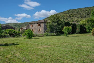 /international/fr/mialet-languedoc-roussillon-310100280950/?lang=zh-tw
