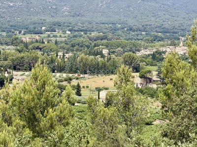 /international/fr/lourmarin-provence-alpes-cote-d-azur-310109099323/