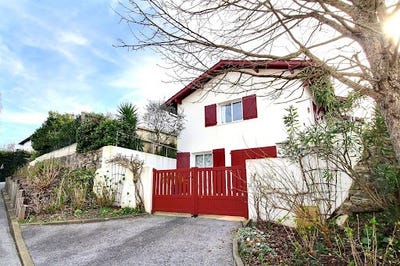 /international/fr/guethary-aquitaine-310106411078/