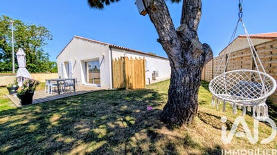 /international/fr/port-des-barques-charente-310108181619/