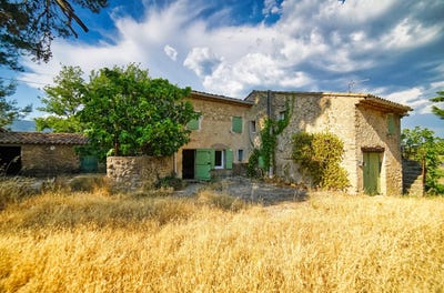/international/fr/cucuron-provence-alpes-cote-d-azur-310100740462/?lang=zh-cn