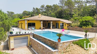 /international/fr/cabasse-provence-alpes-cote-d-azur-310100235112/
