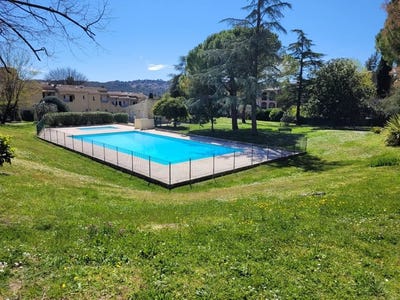/international/fr/peymeinade-provence-alpes-cote-d-azur-310108436066/
