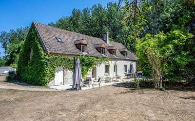 /international/fr/sancergues-centre-val-de-loire-310104983148/