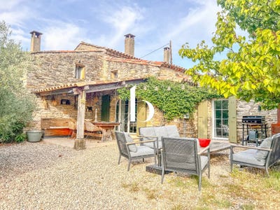 /international/fr/uzes-languedoc-roussillon-310101182178/?lang=zh-tw