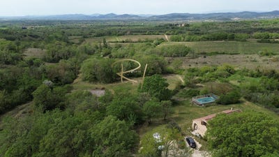 /international/fr/barjac-languedoc-roussillon-310105823323/